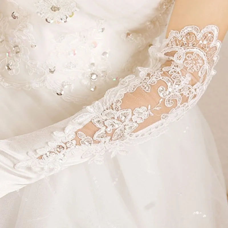 Gants de Mariée Satin et Dentelle