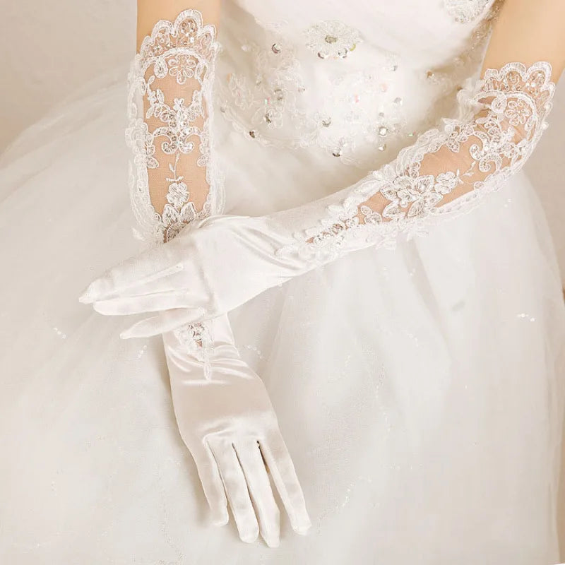 Gants de Mariée Satin et Dentelle
